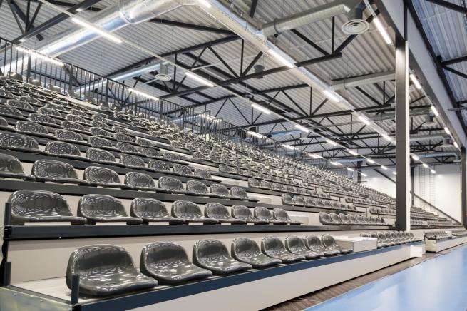 AUSZIEHBARE PODESTE – TELESKOPTRIBÜNE (1)