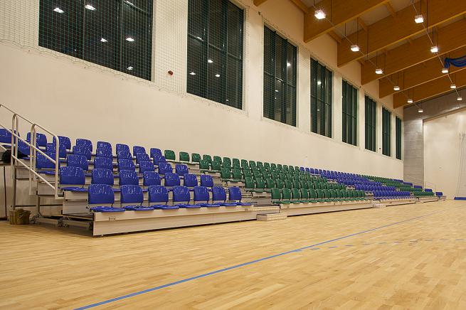 AUSZIEHBARE PODESTE – TELESKOPTRIBÜNE (3)