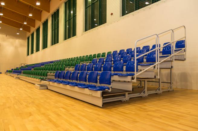 AUSZIEHBARE PODESTE – TELESKOPTRIBÜNE (4)