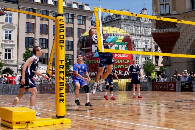 VOLLEYBALLSET - FREISTEHEND MIT BESCHWERUNGSGEWICHT (1)